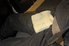 На востоке столицы сотрудники Госавтоинспекции изъяли у пассажира такси свыше 480 граммов гашиша
